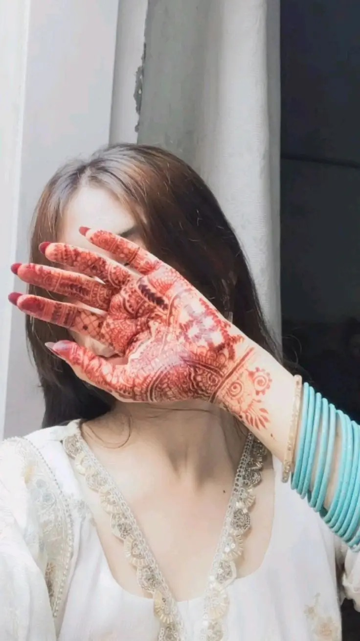 Attitude Girl Dp Cap