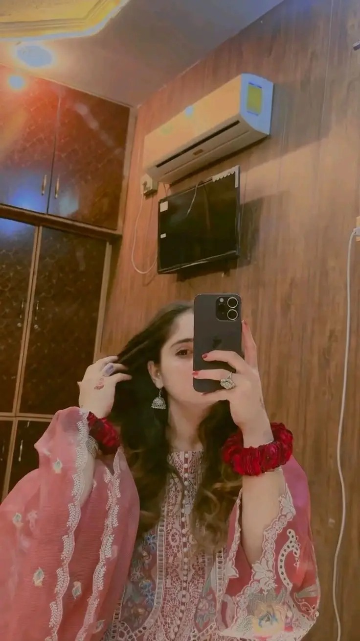 Attitude Girl Dp Couple