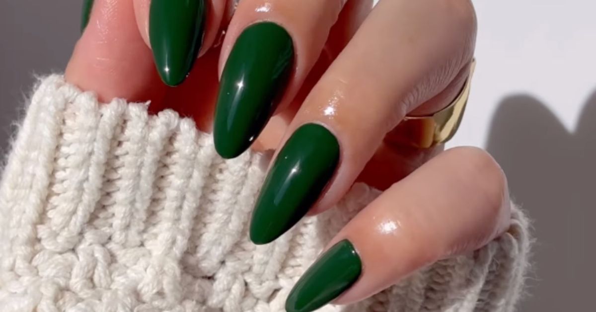 Gorgeous Green Nails