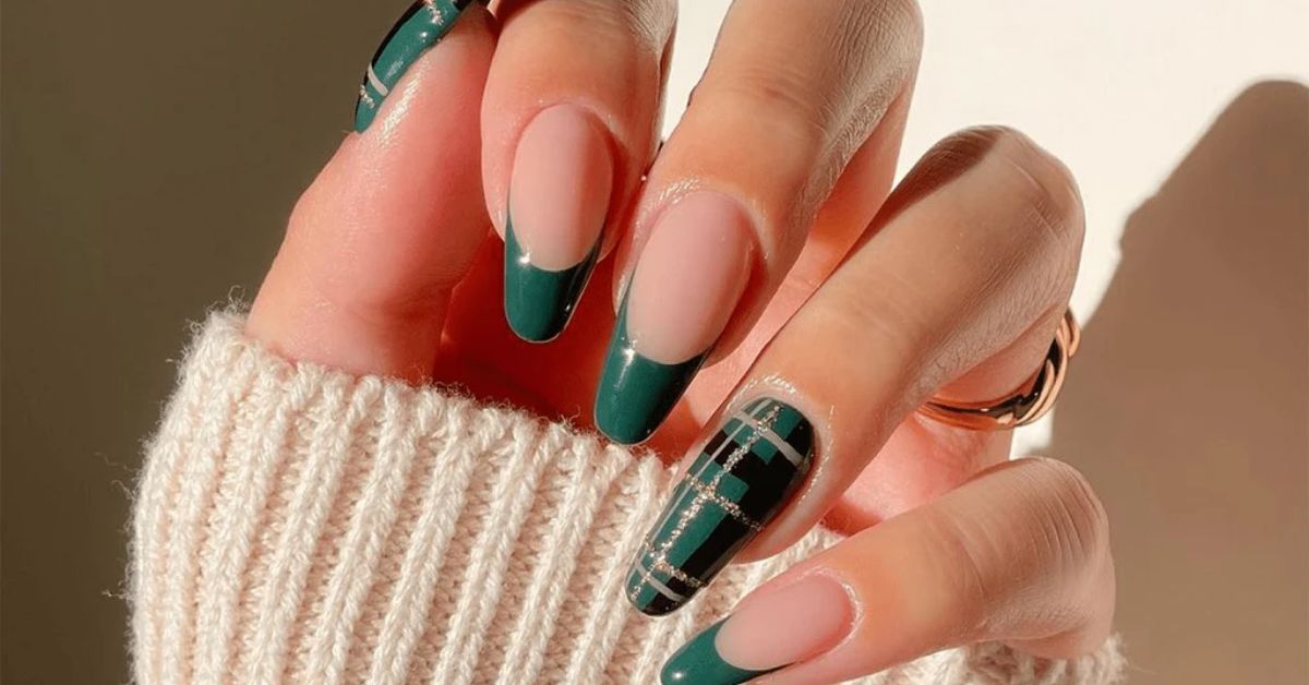 Green Plaid Nails