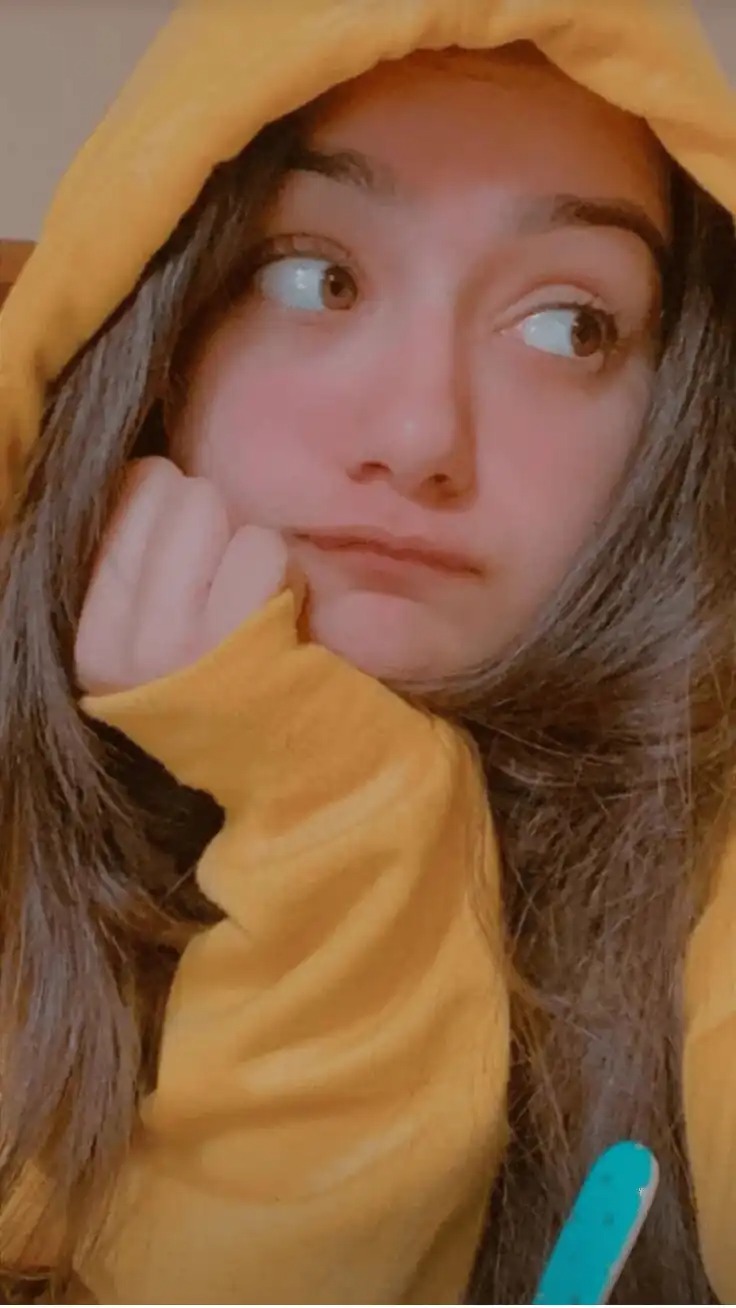 Ladki ka Whatsapp Image