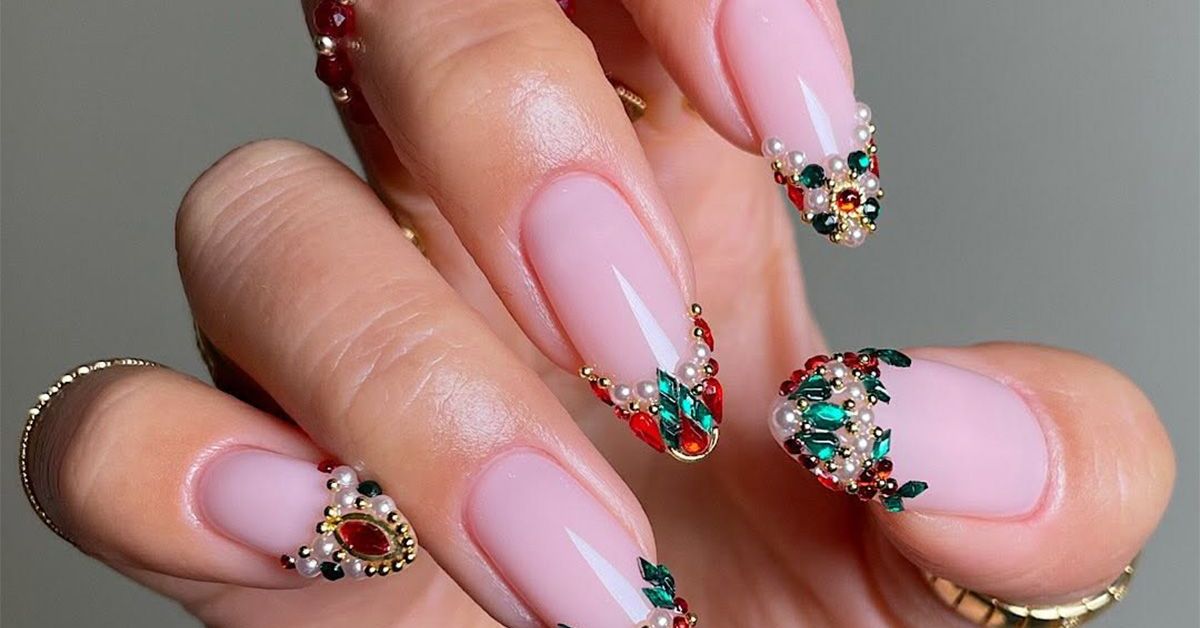 Moody Holiday Gift Nails