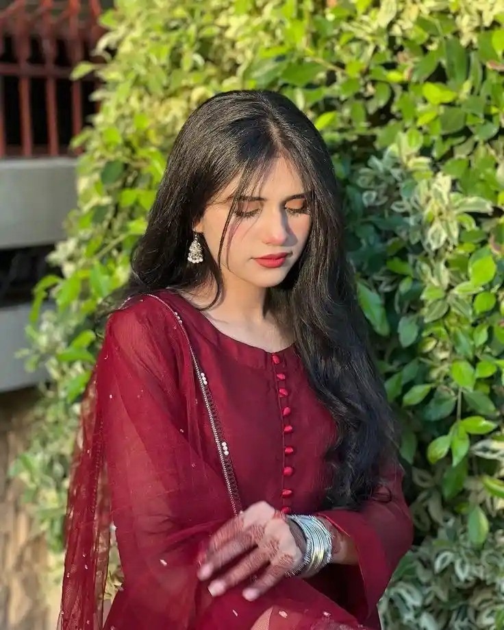 Stylish Dp For Girls