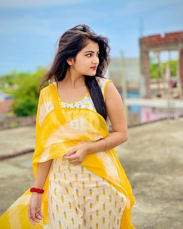 Stylish Ladki ka Photo