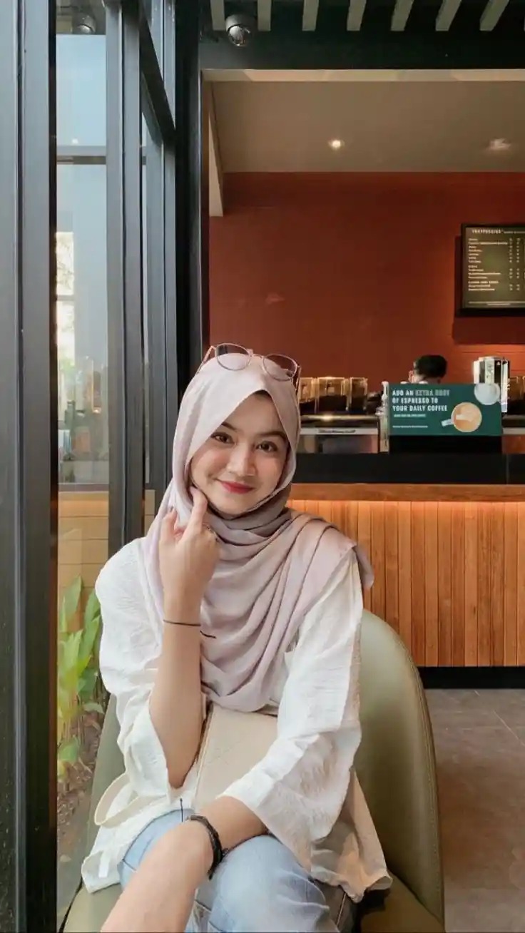 Cute Hijab Dp