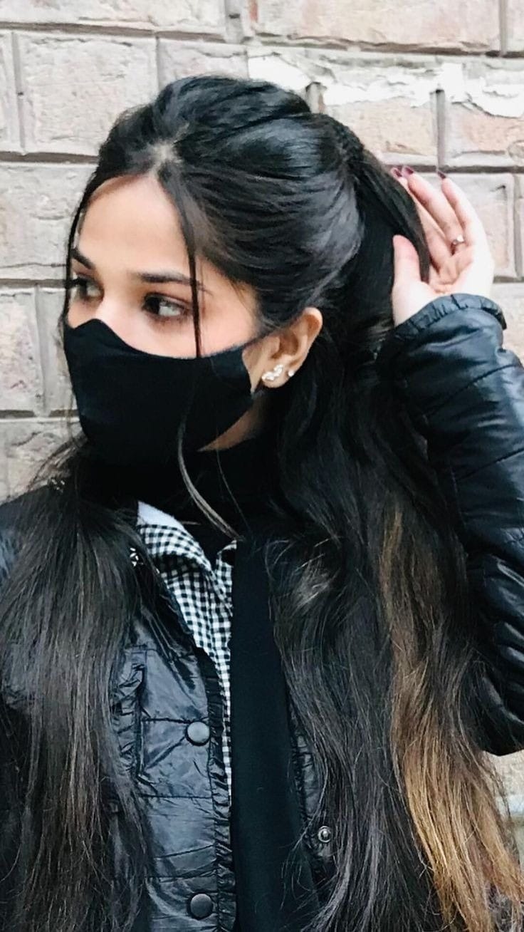 Cute Mask Girl Images