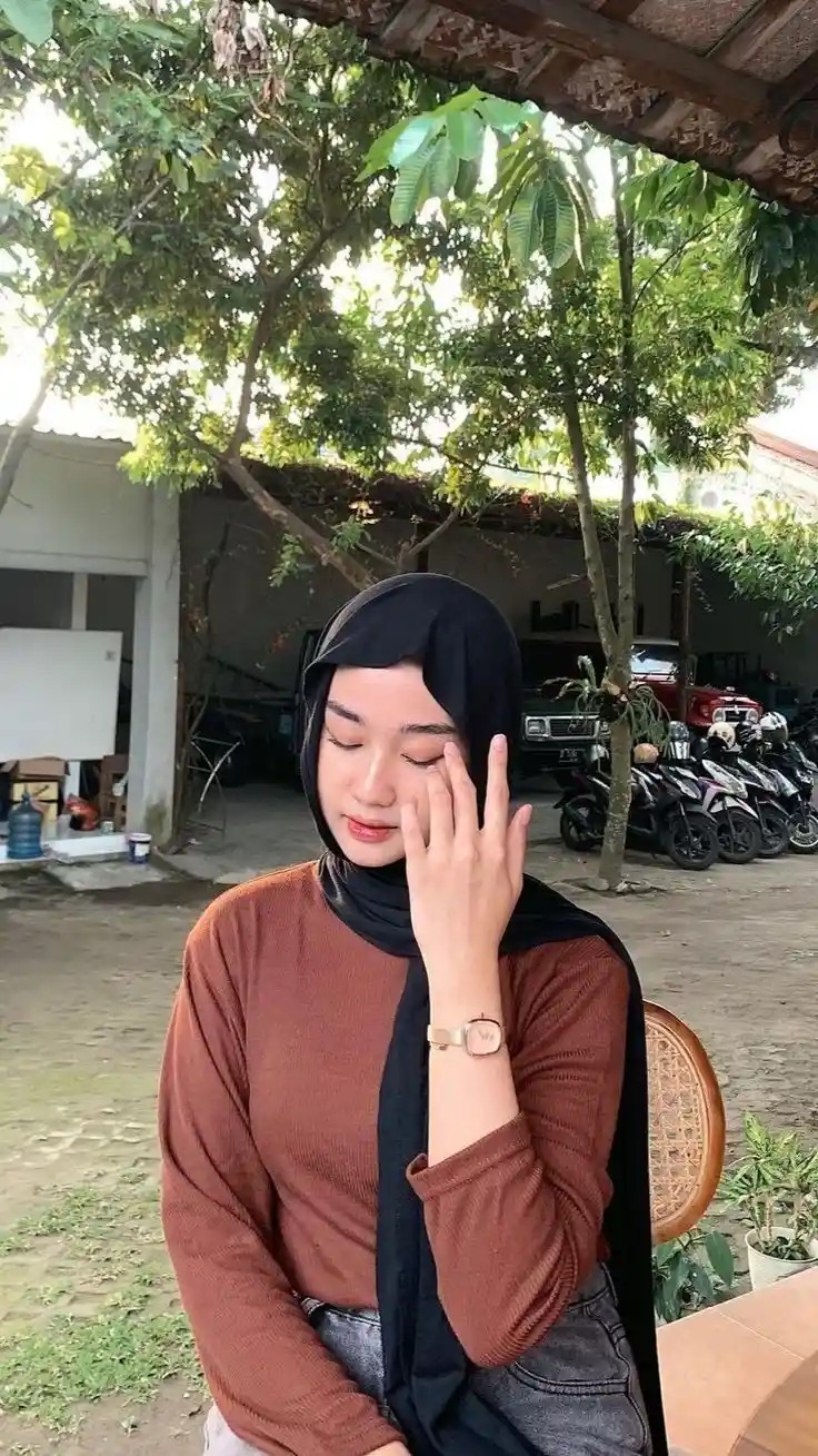 Instagram Cute Hijab Girl Dp