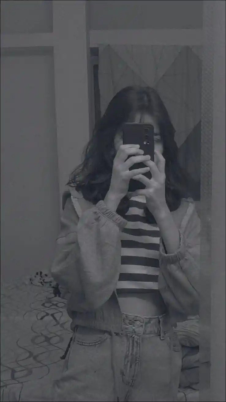 Real Girl Profile Pic