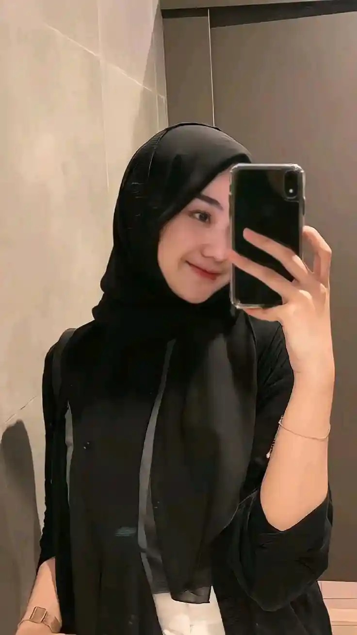 Stylish Hijab Girl