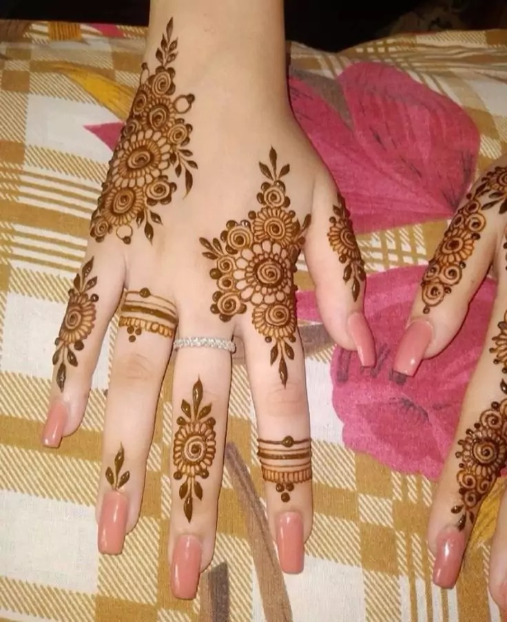 Stylish Mehndi Design