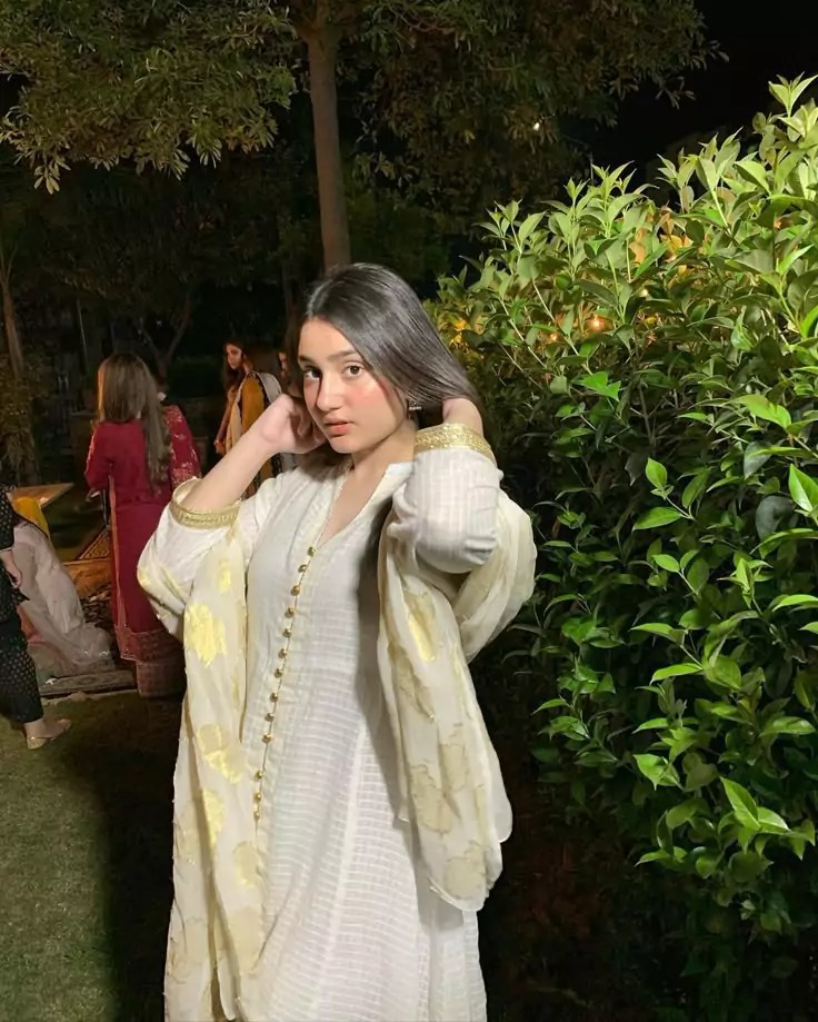 Stylish Real Girl Pic